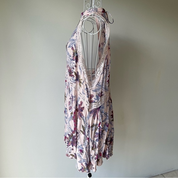FREE PEOPLE SHE MOVES CHEMISE HIGH NECK LACE SLEEVELESS MINI FLOWER PRINT PINK M - Picture 8 of 10